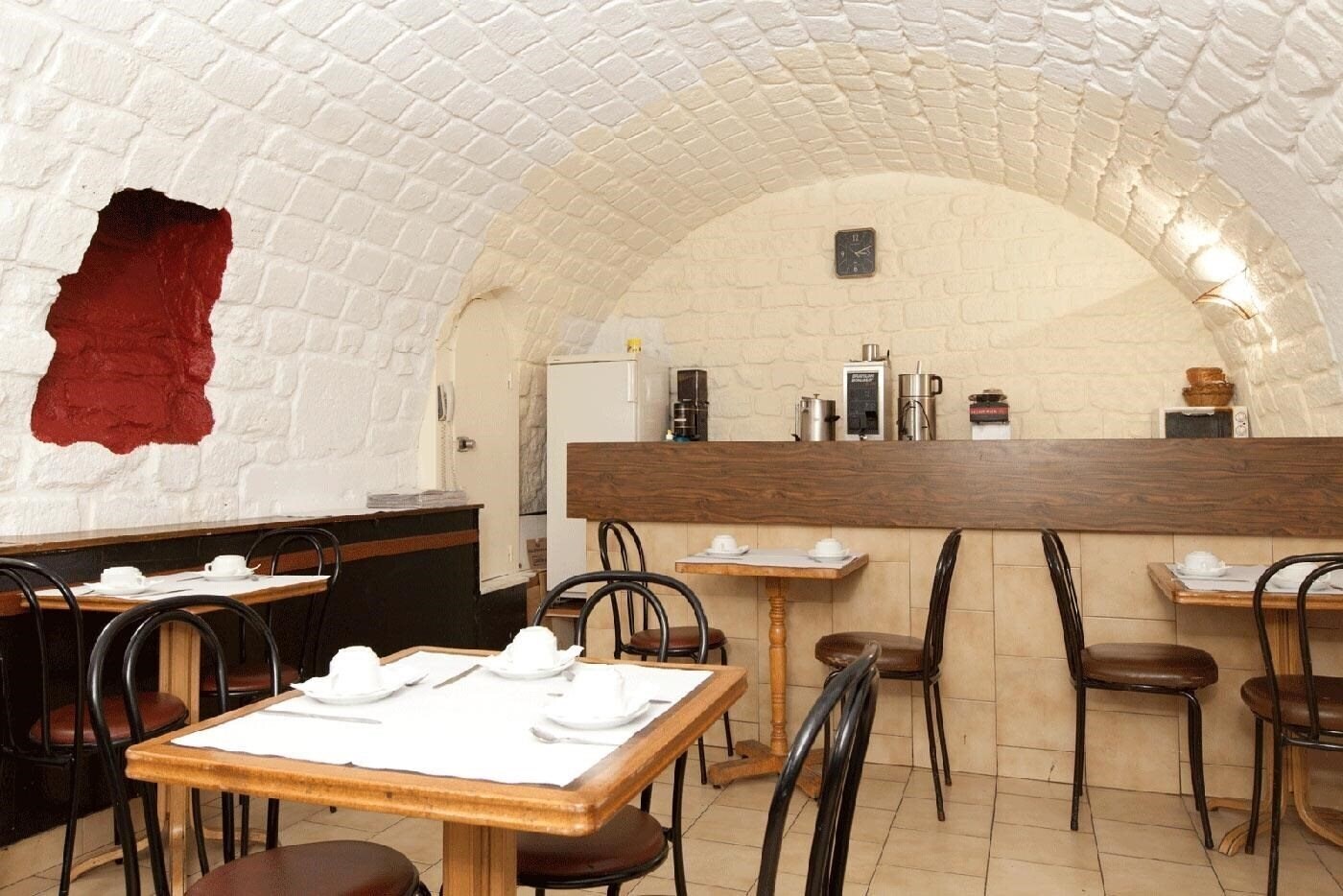 Картинка Bristol Republique 2*